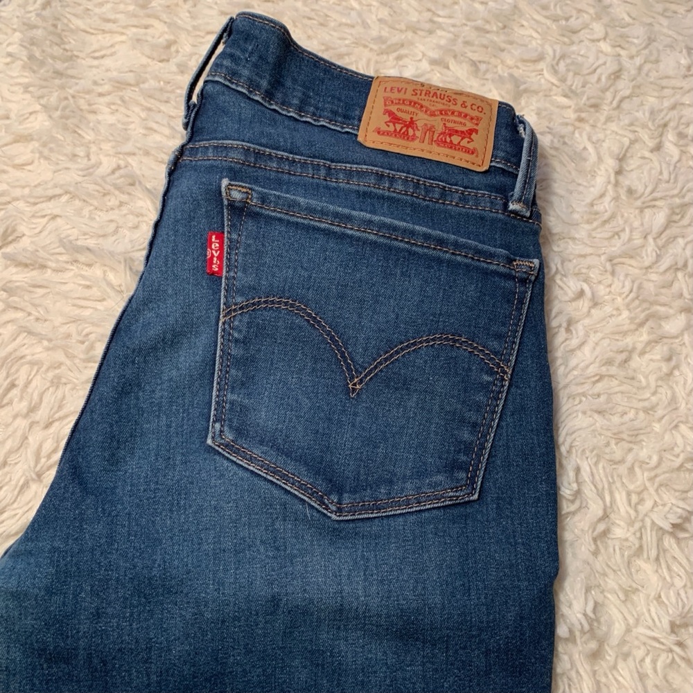 710 Super Skinny Levi Jeans